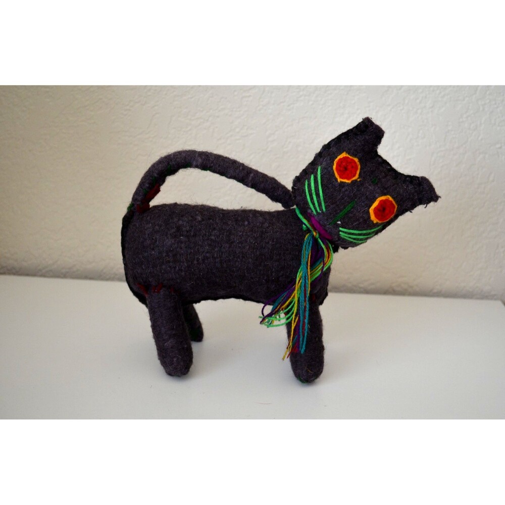 HANDMADE Mexican Primitive Folk Art Cat Fabric Cloth Gray Wool Green Whiskers